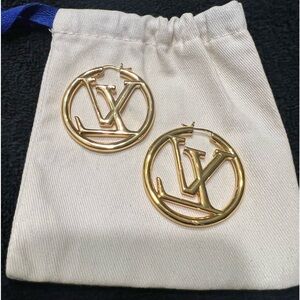 NWOT LV earrings. Gold tone.